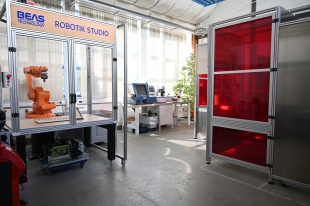 Blick ins Robotik-Studio der BEAS Technology GmbH