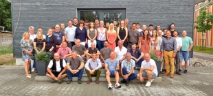 Das Team von Max Holzbau - inklusive den Max Technik-Mitarbeitern vom Standort Chemnitz